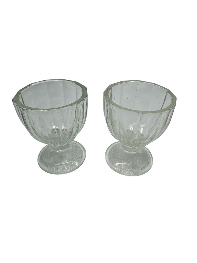 2x Clear Egg Cups