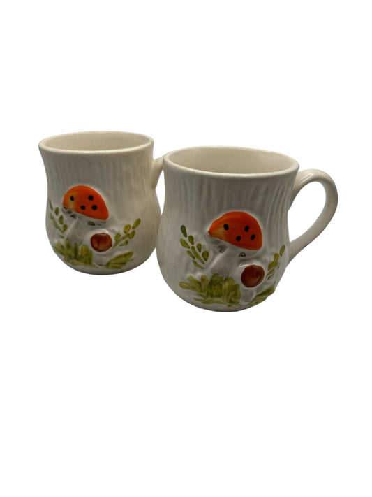 Merry Mushroom Mugs (2)