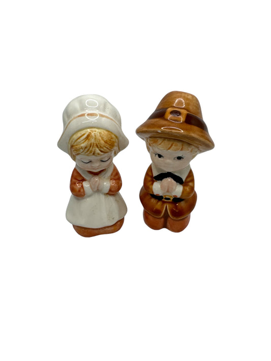 Lefton Pilgrims S & P Shakers