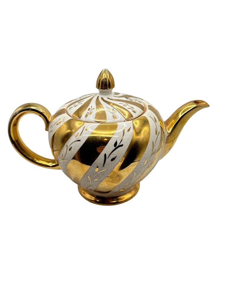Ellgreave Rose Gold on White Teapot 2018 & Lid