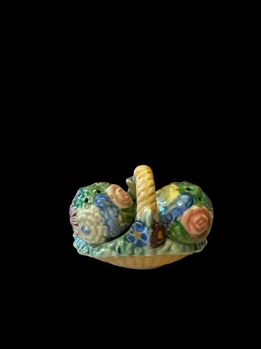 Vintage Flower Bouquet Salt & Pepper Shakers