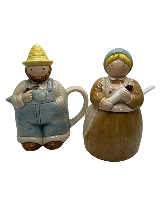 Vintage Otagari Amish Farm Cream & Sugar Set